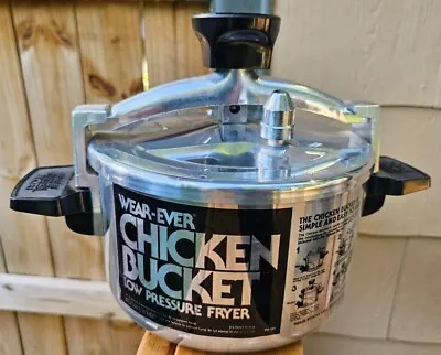Wear-Ever Chicken Bucket 4qt. 1-NO. 90014 New Vintage W/ Manual Box Never Used  • $5.50