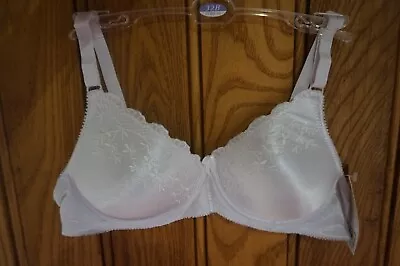 Illusions By Cameo Embroidered T Shirt Bra - White - Non Wired - 32a 32b 32c • £3.99