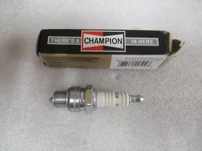 C2 Genuine Champion Marine 828M QL77JC4 Spark Plug OEM New Factory Boat Parts • $8.50