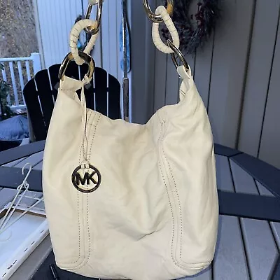 Michael Kors Handbag Hobo Cream • $35