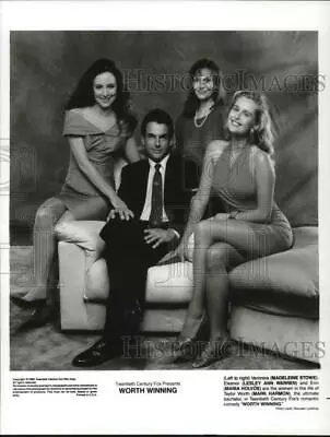 1989 Press Photo Mark Harmon & Co-Stars In  Worth Winning  Movie - Hcq41711 • $16.99