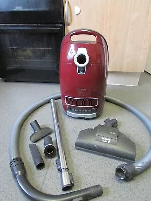 Miele Complete C3 Cat & Dog Vacuum Cleaner - Pure Red Scuffs • £139.99