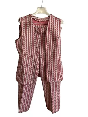 Vintage Women’s 70s 2 Piece Polyester Pant Suit Vest Geometric Zig Zag M/L • $49.95
