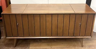 Mid Century Vintage Zenith Record Player Console AM/FM Tuner STEREO • $900