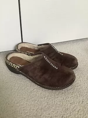 UGG Kohala Sheepskin Lined Clogs Suede Leather Brown S/N 5177 Women’s Size 9 • $39.99