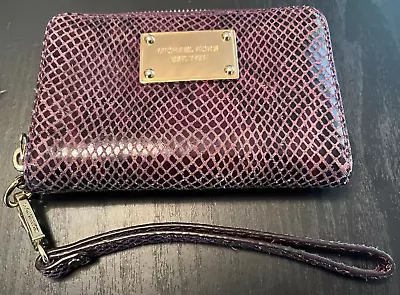 Michael Kors Wallet Zip Around Animal Print Snakeskin Purple CLASSY! • $20