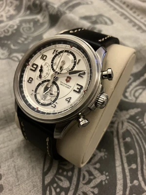 £599 • Buy Victorinox Swiss Army Infantry Vintage Men Watch Chrononograph 241449 Automatic