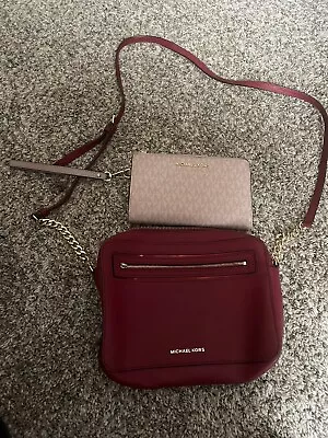 Michael Kors Purse And Wallet Set • $40