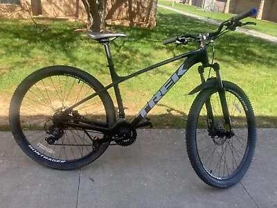 TREK MARLIN 5 (29) Mountain Bike Large Excellent Condition Atb Mtb • $299