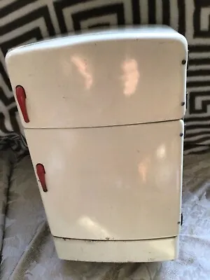 Vintage 1950’s Wolverine Toy Refrigerator White 13.5” Tall • $59.50