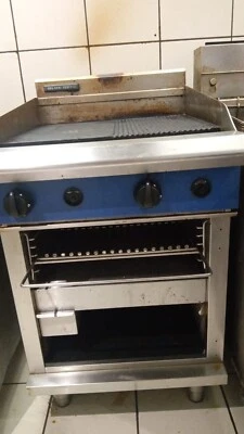£53 • Buy Commercial Blue Seal Evolution NG Griddle / Flat Top Half Ribbed And Rack Below