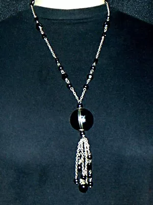 Black Glass Bead Necklace With Seed Pendant • $10