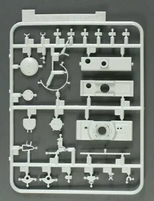 Cyber Hobby 1/35 Scale Tiger I Mid Command Parts Tree D From Kit No. 6660 • $10.99