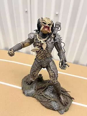 McFarlane Toys 12  Predator Posable Figure With Base Original 2004 • $59.99