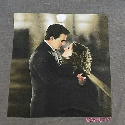 Sex And The City Carrie & Mr Big Gray T Shirt Size Small HBO Samantha Charlotte • $12.99