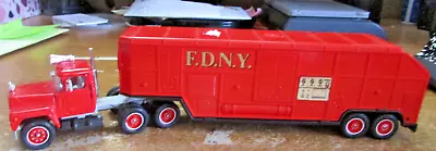 Solida - Mack R600 FDNY Cab And Trailer • $10.99