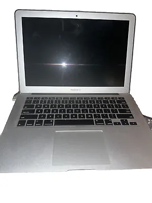 Apple MacBook Air 13.3 Inch Laptop 2015 1.6 GHz Intel Core I5 8GB Ram 121 GB SSD • $170