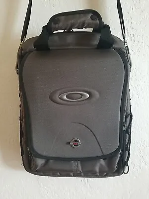 OAKLEY Messenger Tactical Field Gear Vertical Laptop BAG With SHOULDER STRAP  • $64.99
