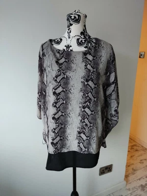 £8.99 • Buy Capsule Top Blouse Size 16 Grey Black Snake Skin Animal Overlay Kimono Sleeve 