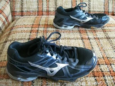 Mizuno Womens 7.5  Wave Bolt 4  Black Silver Volleyball • $16.50