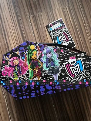 Monster High! Killer Style Coffin Lights Up Beauty Case Little Girl Makeup Set  • £19.90