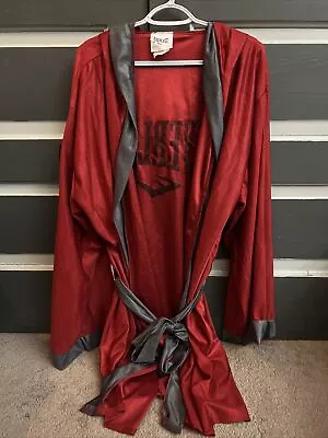 Everlast Boxing MMA  Red And Gray Hooded Long Sleeve Robe White Logo Size Large • $29.99