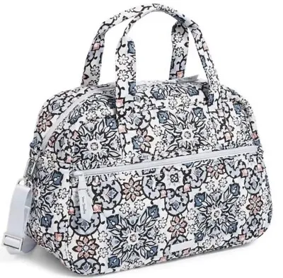 Vera Bradley Factory Style Medium Traveler Bag Lisbon Medallion • $30