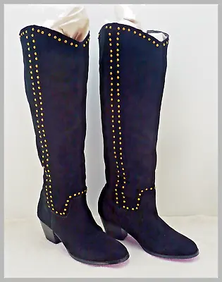 Vintage Womans Twiggy London Suede Studded Boots Size 7.5M • $44.95