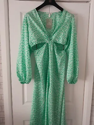 H&M Trend Green White Pattern Cut Out Midi Dress Size L NEW WITH TAGS  • $34.86