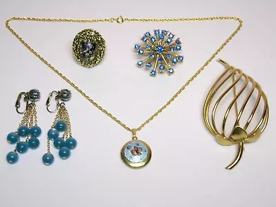 Vintage  1960's/1970's  Costume Jewelry Lot  Brooches Ring Locket Earrings • $19.99