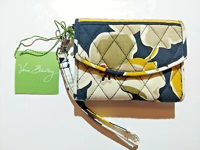 NWT Retired Vera Bradley Dogwood Super Smart Wristlet  • $14.99