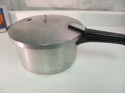 Vintage Presto 4 Quart Pressure COOKER Model A603A • $9.99