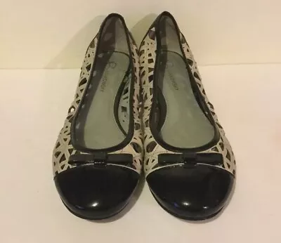 B Makowsky Cut Out Leather Flats Grey And Black Womens Size9.5  M • $9.99