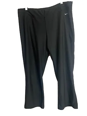 $10 • Buy Nike Women's Athletic Style Capri Pants- Silver Tag- Large