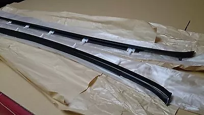 Mazda Oem Genuine Front Door Window Molding Sealing Weather Trims For 93-02 Rx-7 • $269