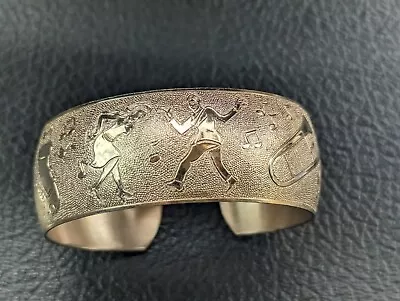 Vintage Gold Tone Jazz Music Note Cuff Bracelet Unique 7  J4 • $9.99