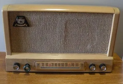 $150 • Buy 1962 Vintage Hoffman AM Vacuum Tube Radio Model MW-601 In Working Condition