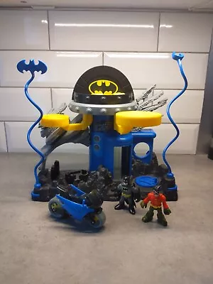 £3 • Buy Fisher Price Batman & Robins Cave With Motorbike & Batman & Robin Figures