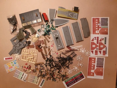 £7 • Buy Job Lot Of Hornby Etc. Waiting Room, Platforms, People, Telegraph Poles 00 Gauge