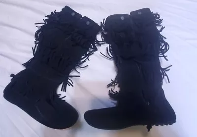 Minnetonka 5-Layer Suede Fringe Tall Knee High Moccasin Black Boots Womens Sz 8 • $19.99