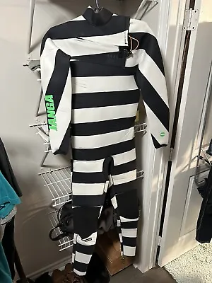 Janga Prison Bound Black And White Large 4/3 Mens Wetsuit UNWORN • $200