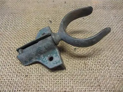 Vintage Cast Iron Row Boat Oar Guide & Mounting Plate Antique Old Fishing 9043 • $39.96