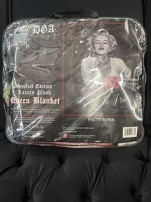 Pretty Ink Pink Marilyn Monroe Blanket • $40