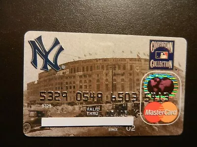 *NEW YORK YANKEES MASTER CARD* RARE EXPIRED CREDIT CARD.  Exp. 3/05. • $15.99