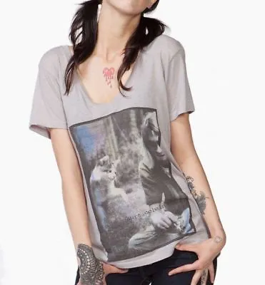 NEW Trunk Ltd. Women's Casual Shirt  Kurt Cobain  V-Neck S/s GRAY Size Small • $22.85