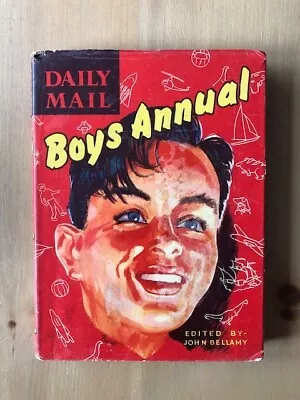 DAILY MAIL BOYS ANNUAL By JOHN BELLAMY - H/B D/W - £3.25 UK POST • £6.99