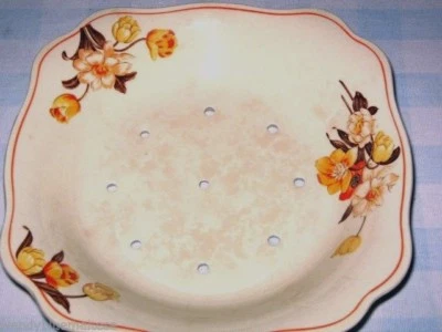 $39.99 • Buy J&G Meakin England Sunshine Floral Lettuce Strainer Plate 19.5cm Wide W Staining