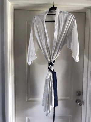 $10 • Buy White Satin Bathbrobe Dressing Gown 