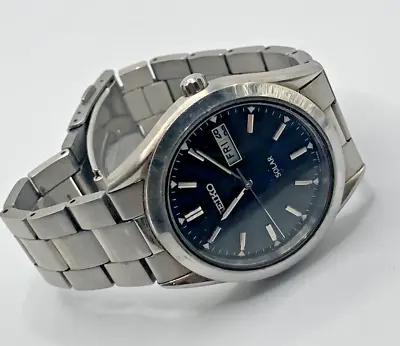 Silver Tone Men's Seiko Solar Wristwatch • $49.99