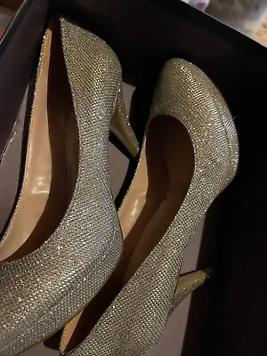 $99 ENZO ANGIOLINI DIXY Gold Designer Heels Platform EVENING PROM Pumps 8.5 New • $16